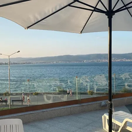 Paradiso B 208 Private Sea View